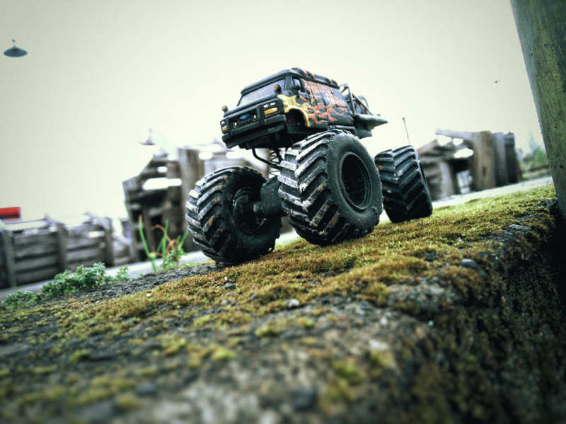 Illustration for article titled Monstervan